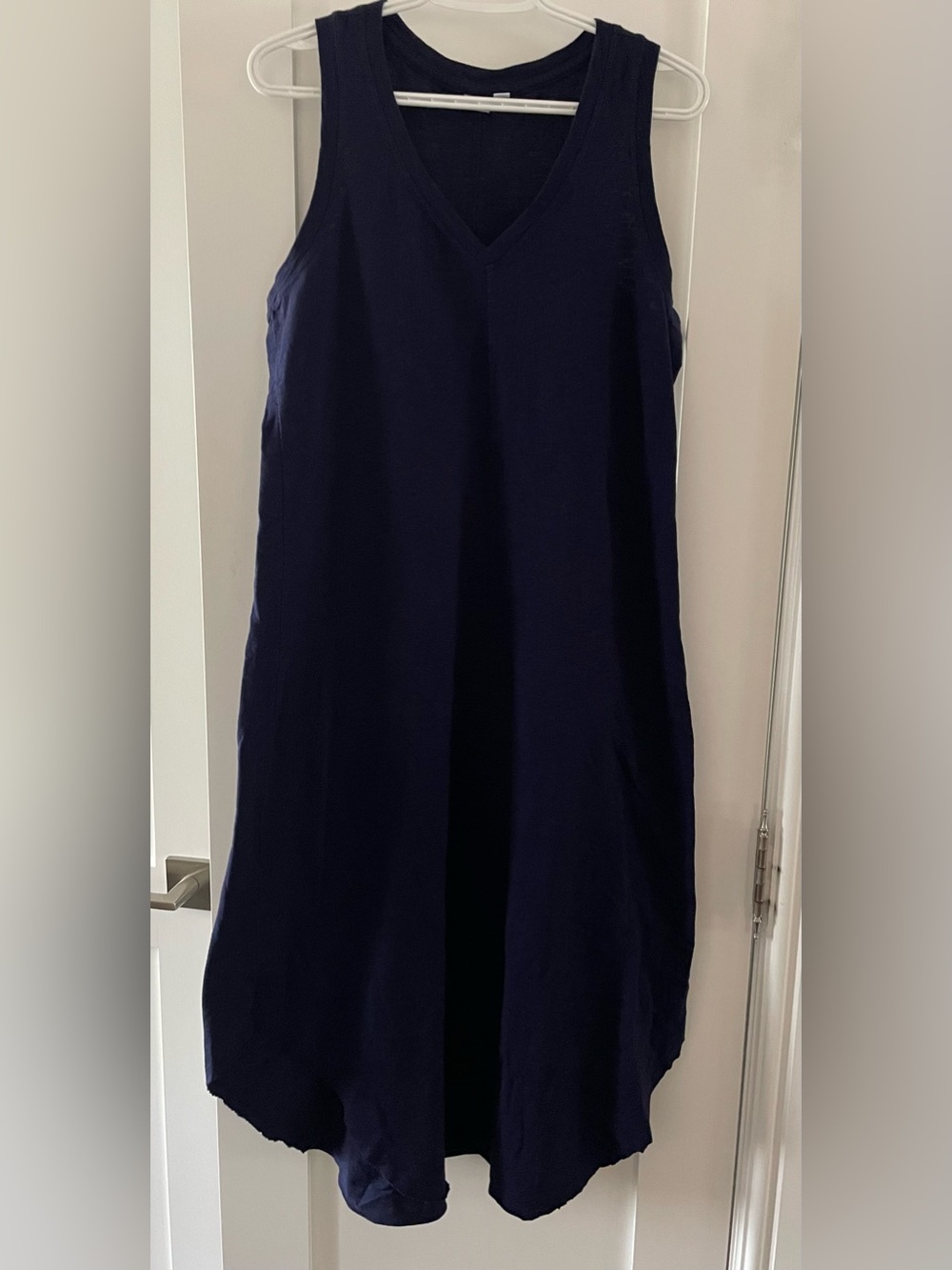 Gap Classic Navy V-Neck Womenβs maxi dress